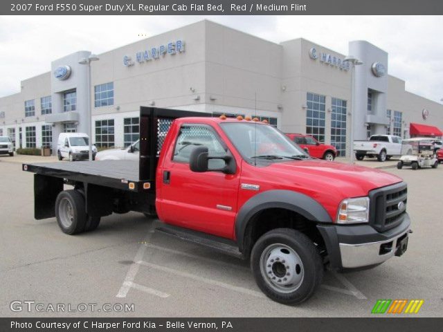 2007 Ford F550 Super Duty XL Regular Cab Flat Bed in Red