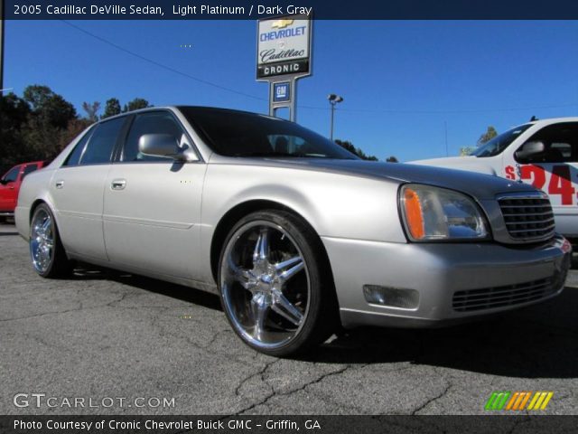 2005 Cadillac DeVille Sedan in Light Platinum