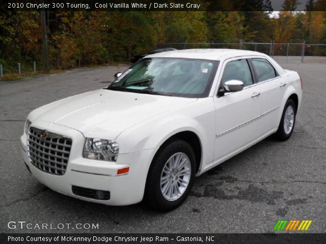 2010 Chrysler 300 Touring in Cool Vanilla White