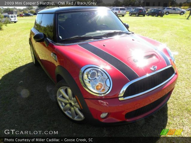2009 Mini Cooper S Hardtop in Chili Red