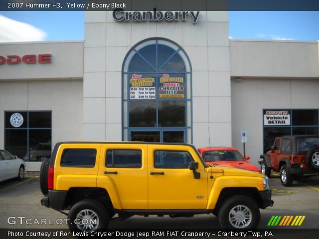 2007 Hummer H3  in Yellow