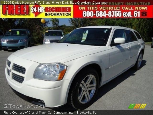 2006 Dodge Magnum R/T in Stone White