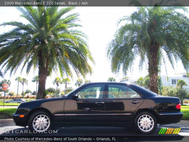 2000 Mercedes-Benz E 320 Sedan in Black