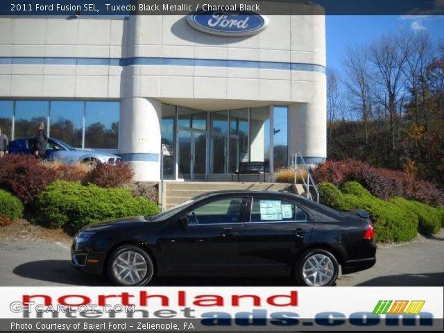 2011 Ford Fusion SEL in Tuxedo Black Metallic