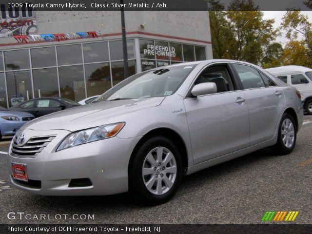 2009 Toyota Camry Hybrid in Classic Silver Metallic