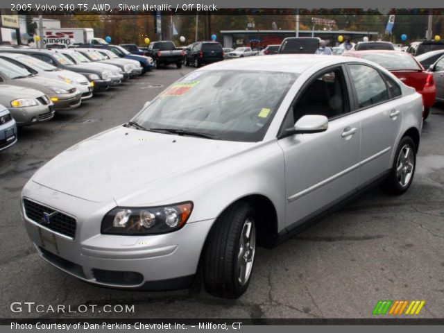 2005 Volvo S40 T5 AWD in Silver Metallic