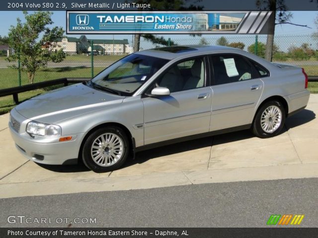2004 Volvo S80 2.9 in Silver Metallic