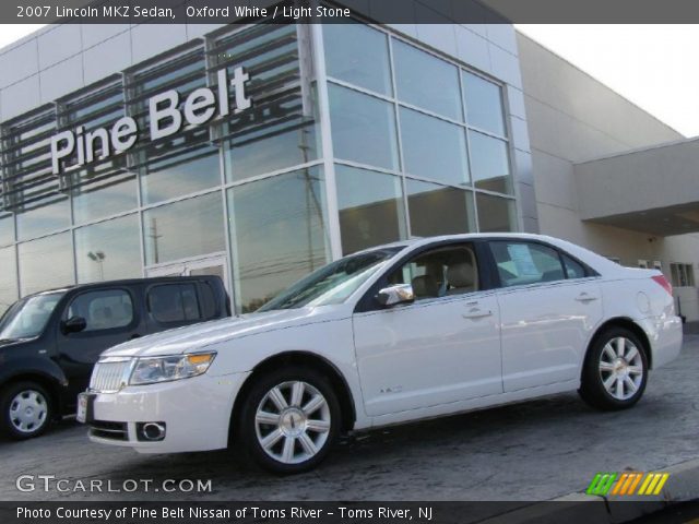 2007 Lincoln MKZ Sedan in Oxford White