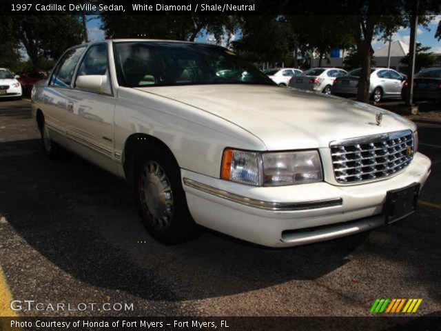 1997 Cadillac DeVille Sedan in White Diamond