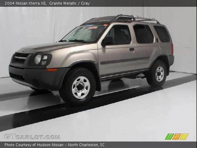 2004 Nissan Xterra XE in Granite Metallic