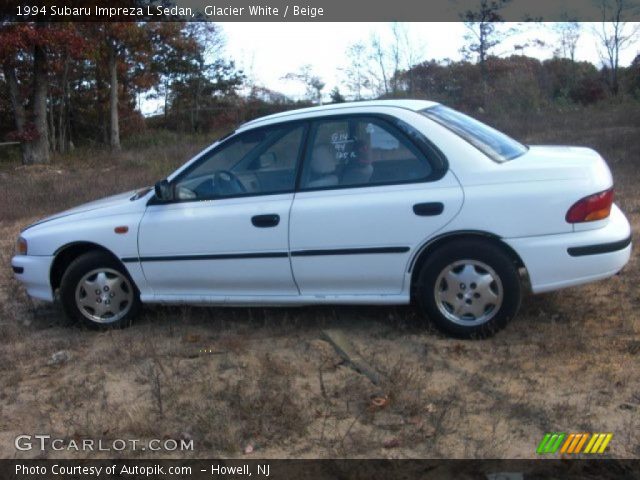 1994 Subaru Impreza L Sedan in Glacier White