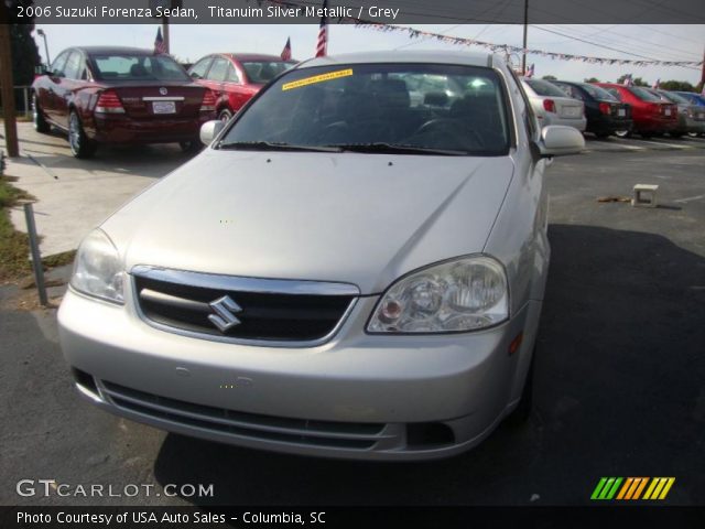 2006 Suzuki Forenza Sedan in Titanuim Silver Metallic