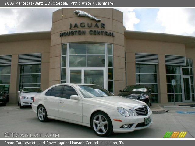 2009 Mercedes-Benz E 350 Sedan in Arctic White