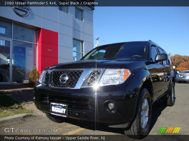 2009 Nissan Pathfinder S 4x4 in Super Black