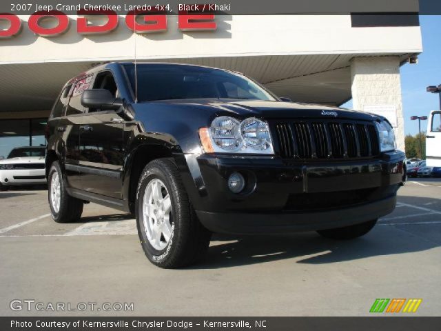 2007 Jeep Grand Cherokee Laredo 4x4 in Black