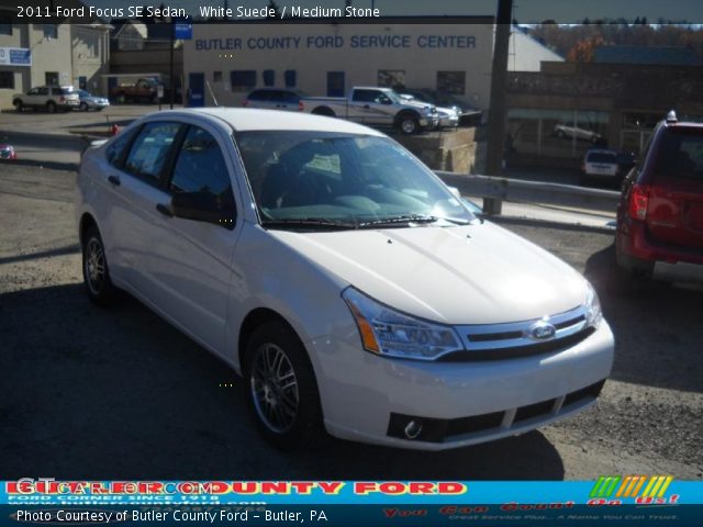 2011 Ford Focus SE Sedan in White Suede