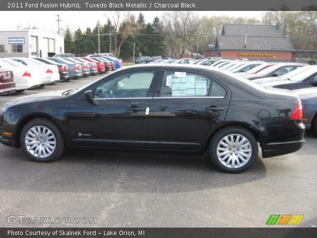 2011 Ford Fusion Hybrid in Tuxedo Black Metallic