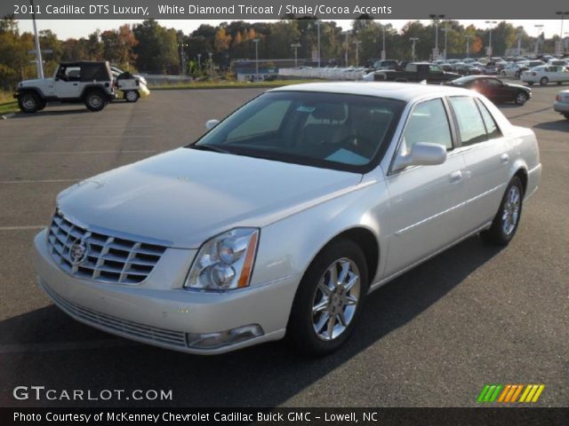 2011 Cadillac DTS Luxury in White Diamond Tricoat