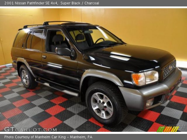 2001 Nissan Pathfinder SE 4x4 in Super Black