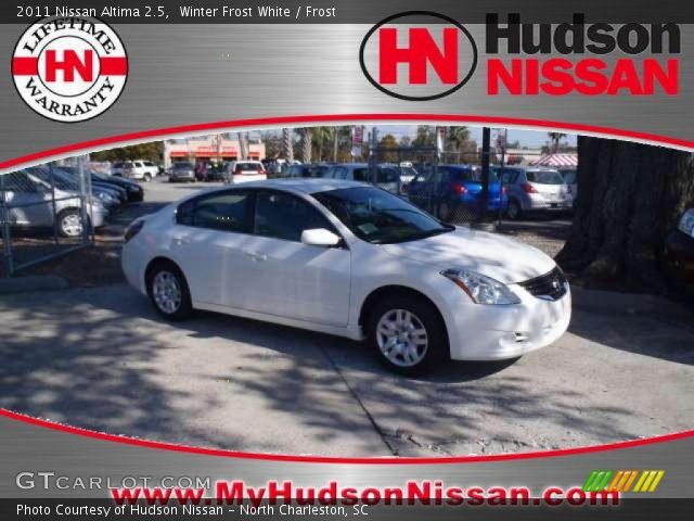 2011 Nissan Altima 2.5 in Winter Frost White