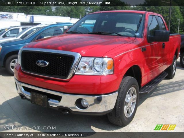 2007 Ford F150 XLT SuperCab 4x4 in Bright Red