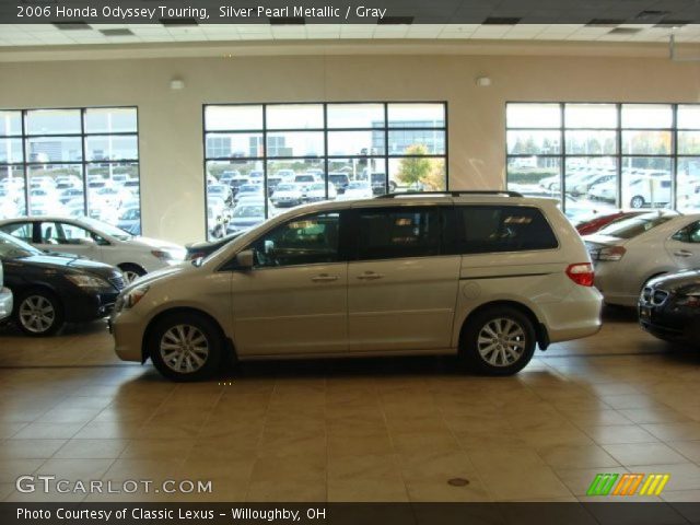 2006 Honda Odyssey Touring in Silver Pearl Metallic
