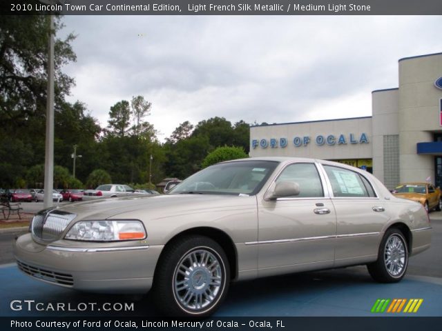 2010 Lincoln Town Car Continental Edition in Light French Silk Metallic