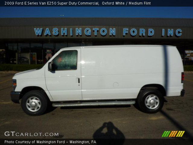 2009 Ford E Series Van E250 Super Duty Commercial in Oxford White