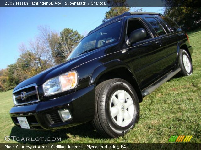 2002 Nissan Pathfinder SE 4x4 in Super Black