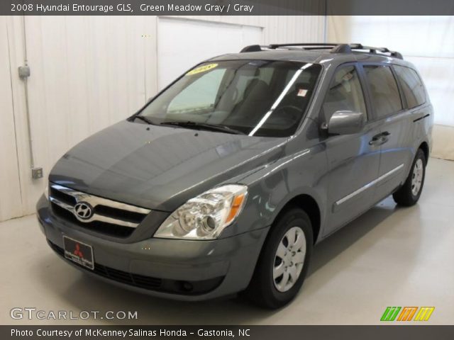 2008 Hyundai Entourage GLS in Green Meadow Gray