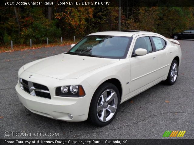 2010 Dodge Charger Rallye in Cool Vanilla
