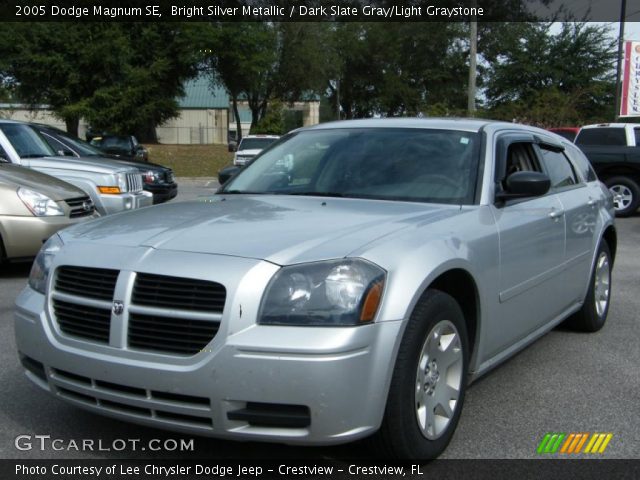 2005 Dodge Magnum SE in Bright Silver Metallic