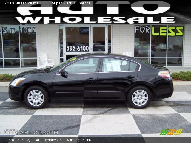 2010 Nissan Altima 2.5 S in Super Black