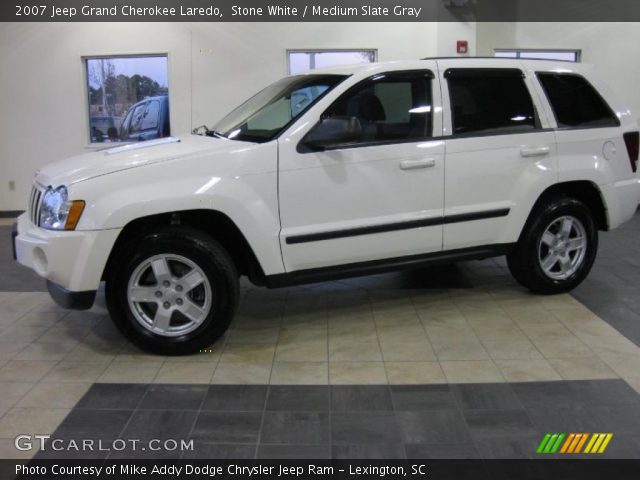 2007 Jeep Grand Cherokee Laredo in Stone White