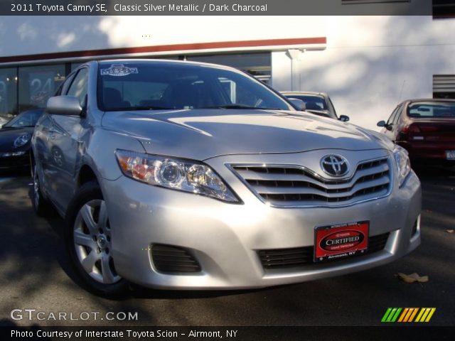 2011 Toyota Camry SE in Classic Silver Metallic