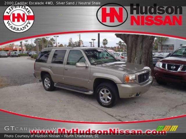 2000 Cadillac Escalade 4WD in Silver Sand
