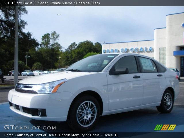 2011 Ford Focus SE Sedan in White Suede