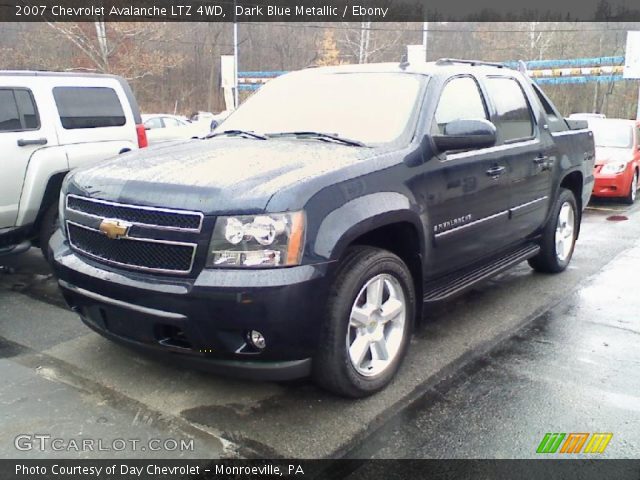 2007 Chevrolet Avalanche LTZ 4WD in Dark Blue Metallic
