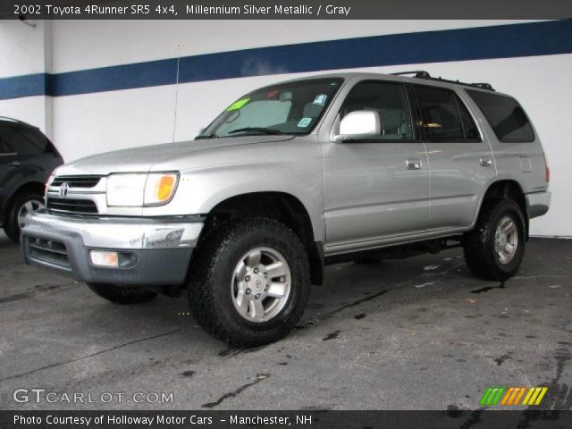 2002 Toyota 4Runner SR5 4x4 in Millennium Silver Metallic