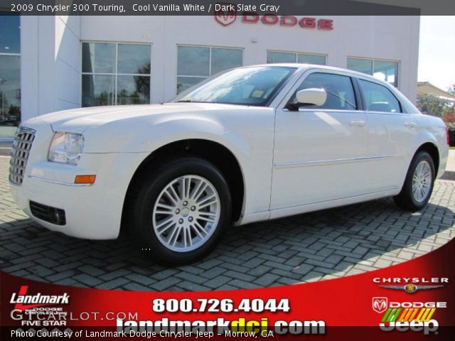 2009 Chrysler 300 Touring in Cool Vanilla White