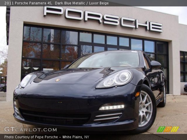 2011 Porsche Panamera 4S in Dark Blue Metallic