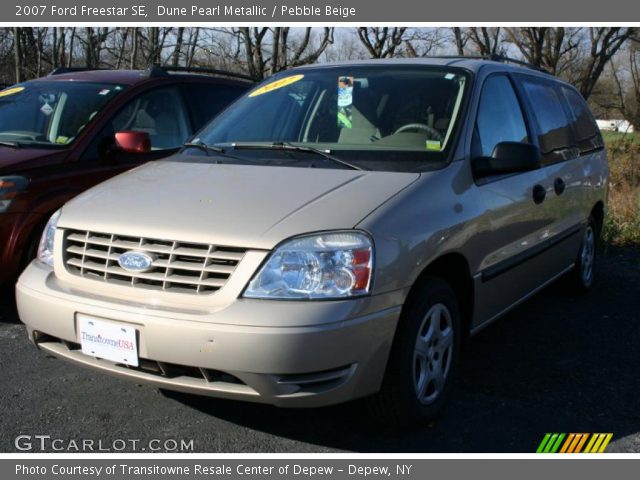 2007 Ford Freestar SE in Dune Pearl Metallic