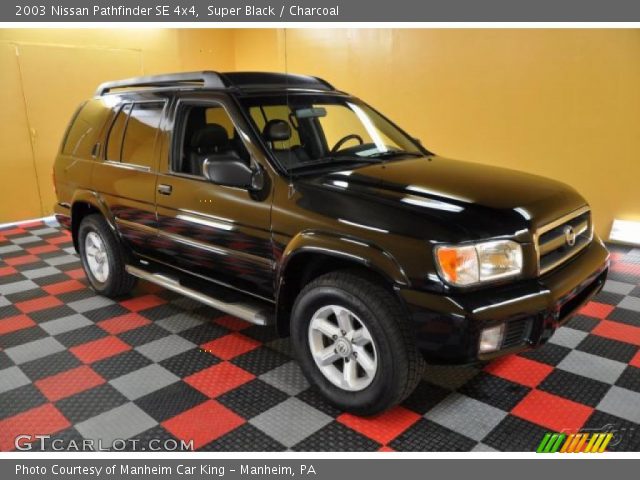 2003 Nissan Pathfinder SE 4x4 in Super Black