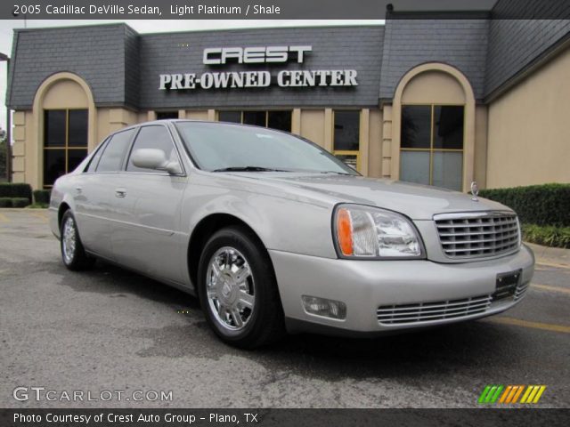 2005 Cadillac DeVille Sedan in Light Platinum