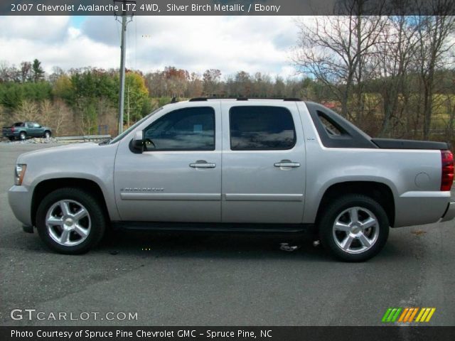 2007 Chevrolet Avalanche LTZ 4WD in Silver Birch Metallic