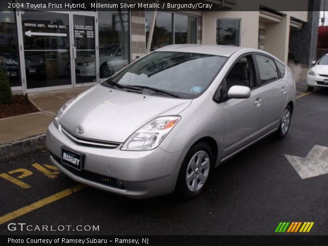 2004 Toyota Prius Hybrid in Millenium Silver Metallic