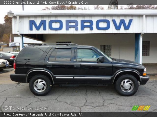 2000 Chevrolet Blazer LS 4x4 in Onyx Black