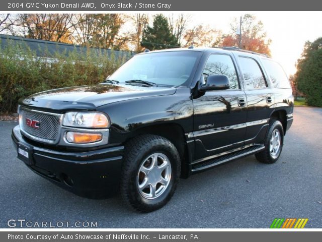 2004 GMC Yukon Denali AWD in Onyx Black