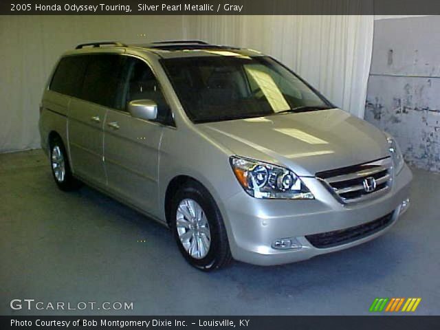 2005 Honda Odyssey Touring in Silver Pearl Metallic