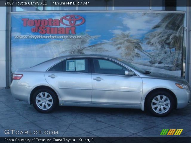 2007 Toyota Camry XLE in Titanium Metallic